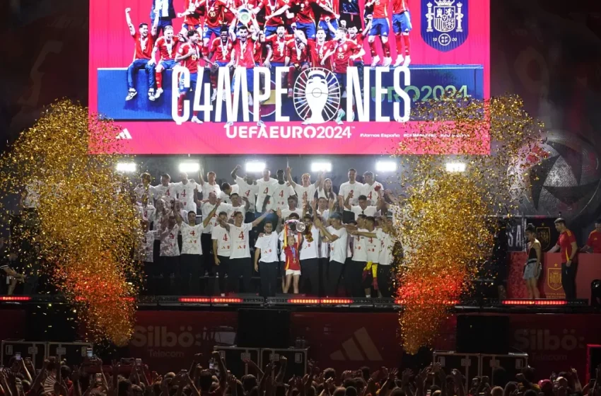  La Roja festeja el triunfo de la Eurocopa con España: «¡Vamos por el Mundial!»