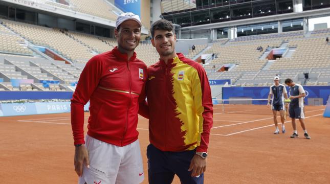  Dupla histórica: Rafa Nadal y Carlos Alcaraz ya comparten pista en París