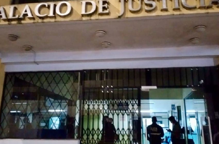  Caso Plaga: Fiscalía allana las oficinas de dos jueces de la Corte Provincial en Santo Domingo