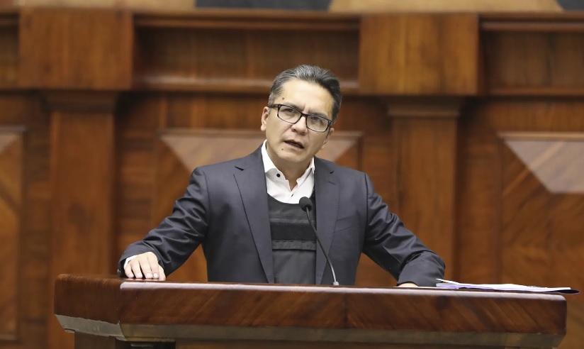  Wilman Terán arremete contra la fiscal Diana Salazar en la Asamblea Nacional