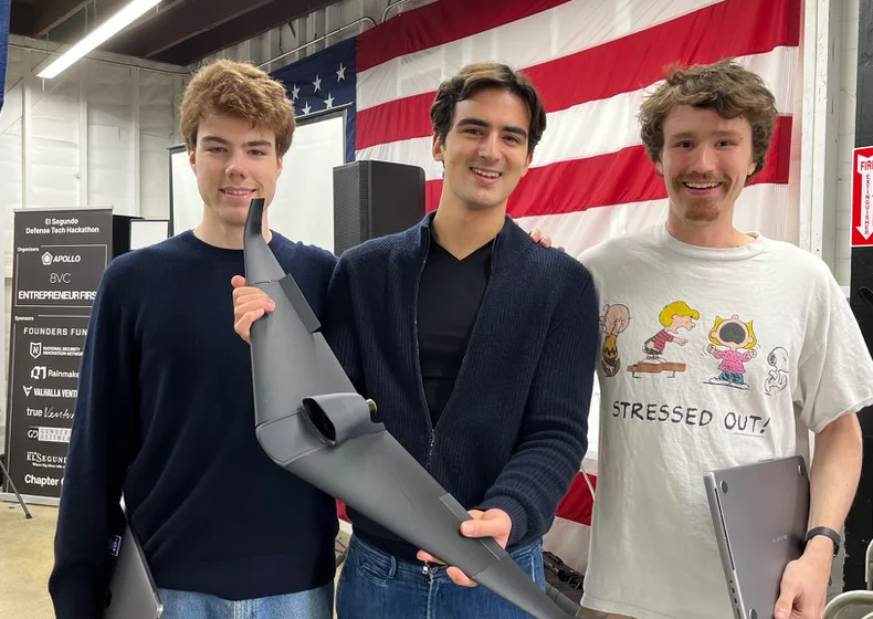  Tres jóvenes crean en 24 horas un dron que no necesita GPS para guiarse