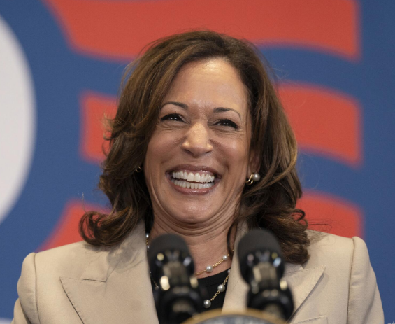  Kamala Harris supera con dos puntos a Donald Trump en nueva encuesta