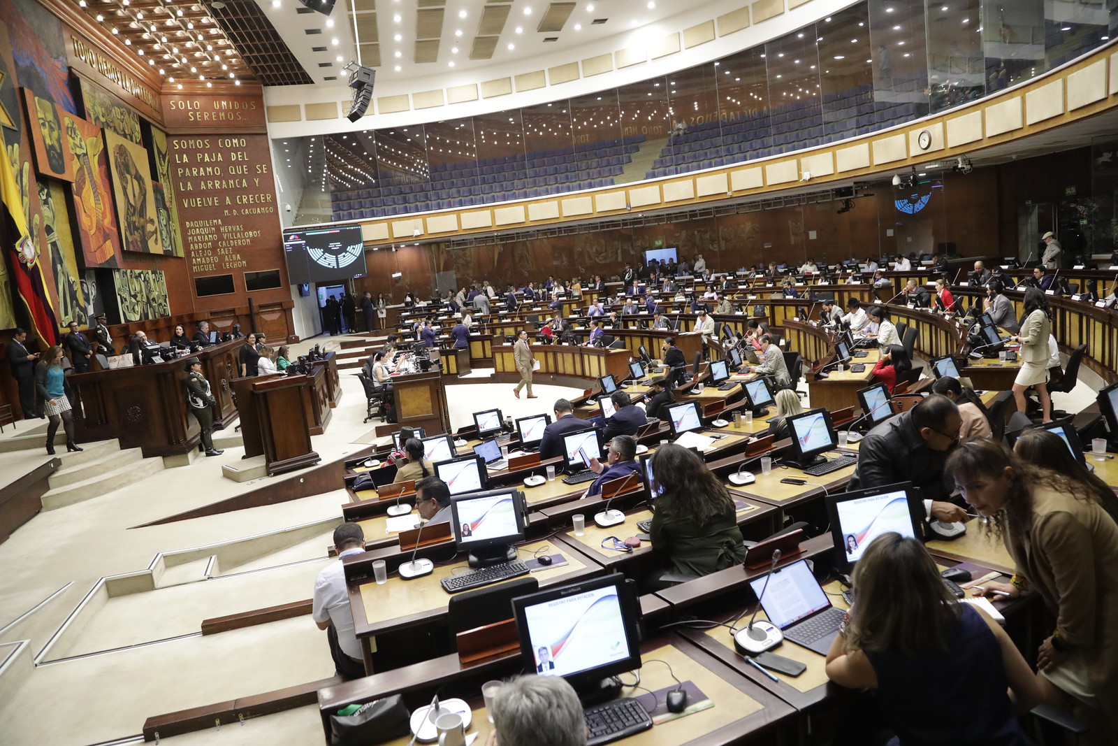  Asamblea se une para defender el derecho a fiscalizar al Gobierno