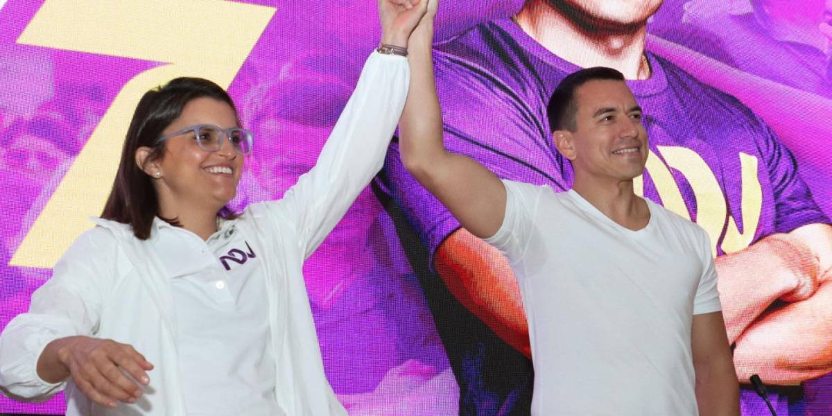  Daniel Noboa y María José Pinto inscribieron su candidatura en el CNE