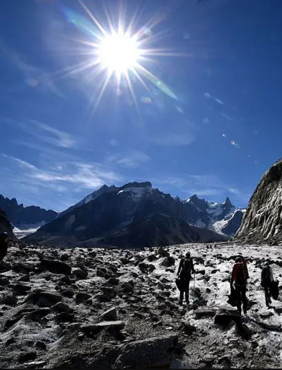  ¿Por qué el cielo se ve azul? El científico John Tyndall logró descubrirlo