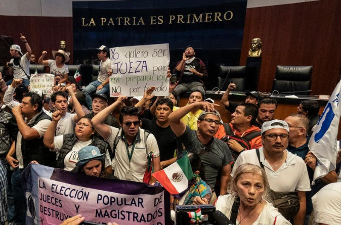  El Senado de México aprueba polémica reforma del sistema judicial