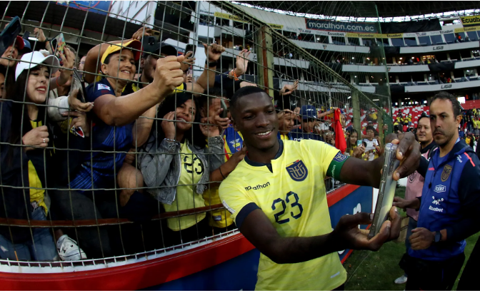  La capitanía de Ecuador se alternará entre Moisés Caicedo y Enner Valencia