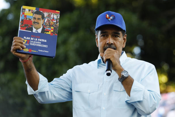  Maduro pide no aceptar equipos electrónicos como regalos de Navidad