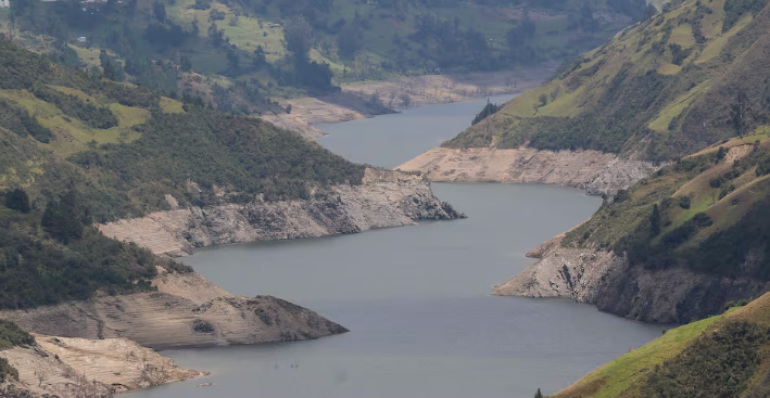  Cota del embalse de Mazar recupera 20 centímetros por nuevas lluvias en el Austro