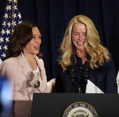  Detrás del ascenso de Kamala Harris está la mujer más rica de Silicon Valley