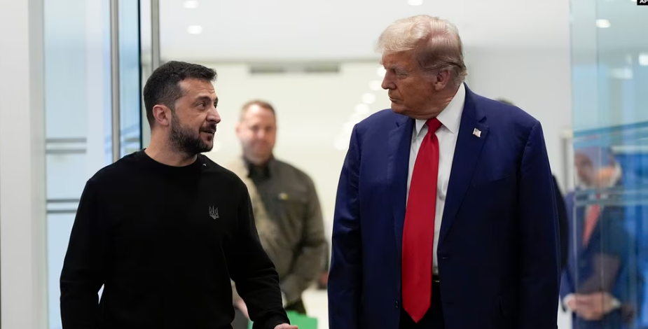  Trump y Zelenskyy se reúnen y hablan sobre el apoyo de EE.UU. a Ucrania