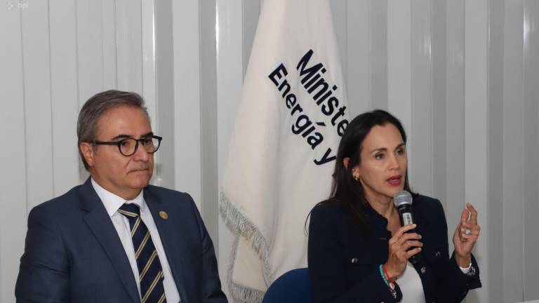  Inés Manzano asume como ministra encargada de Energía