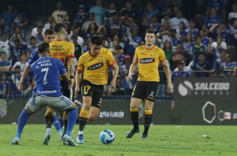  Barcelona SC vs. Emelec: un Clásico del Astillero marcado por las urgencias