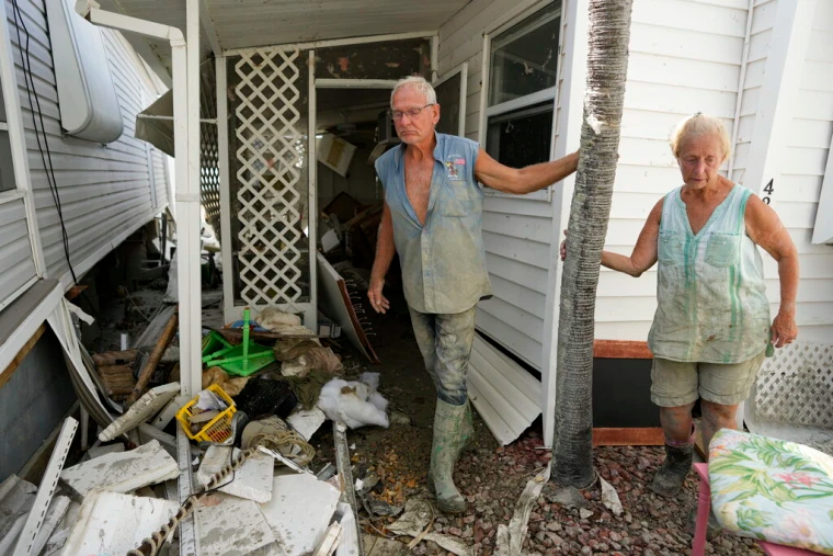  Sin combustible ni electricidad, habitantes de Florida vuelven a casa