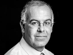  David Brooks: ¿Por qué rayos Kamala Harris no va ganando?