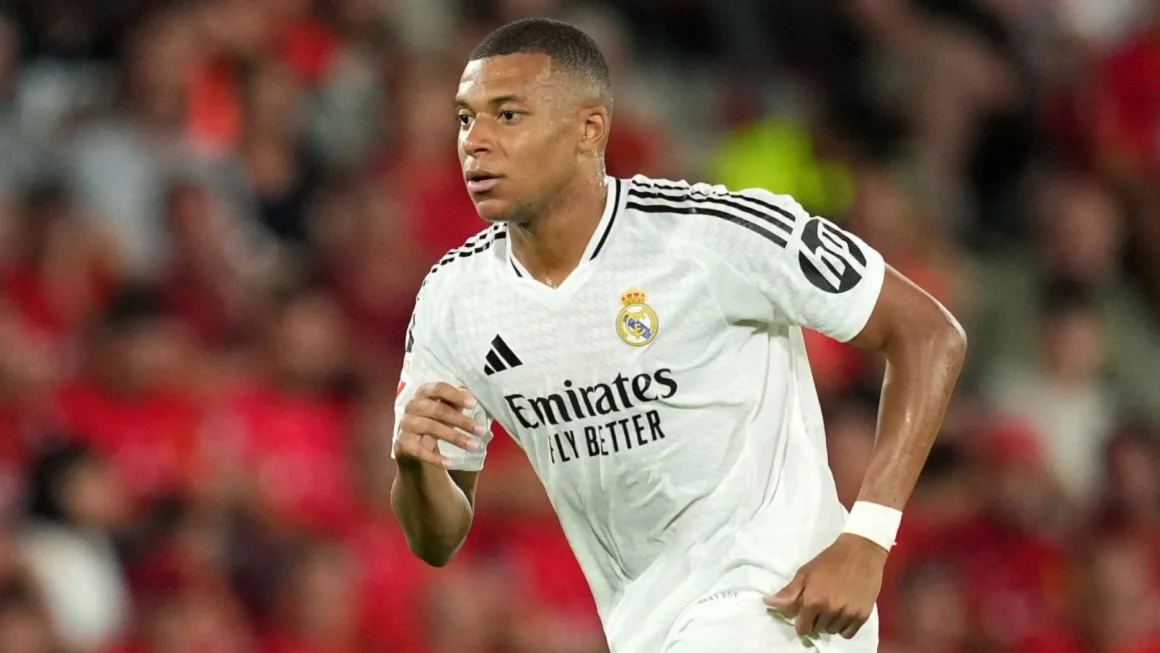  Mbappé tomará acciones legales contra medios por acusaciones de violación