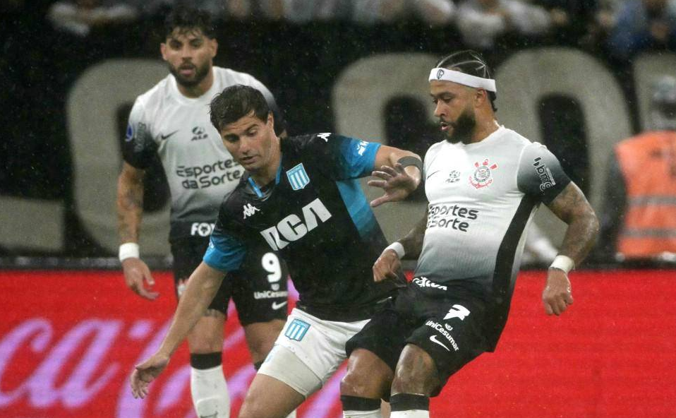  Corinthians y Racing Club empatan 2-2 por la Copa Sudamericana