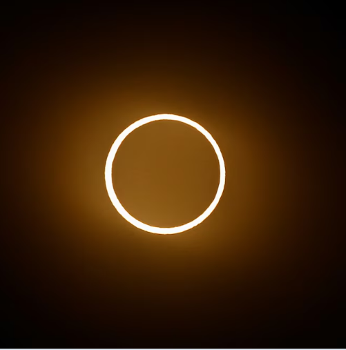  Eclipse solar: el “anillo de fuego» deslumbró en la Patagonia