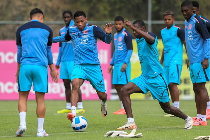  La posible alineación de la Tri para recibir a Paraguay en las Eliminatorias