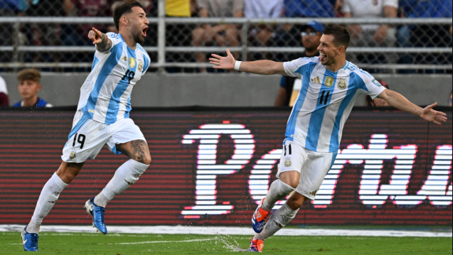  Venezuela y Argentina empataron 1-1 en un estadio lleno de agua