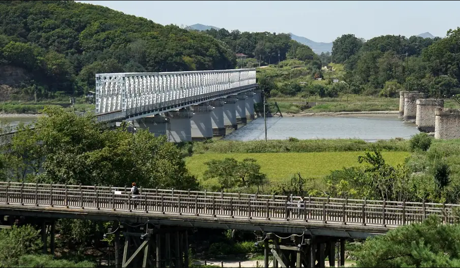  Corea del Norte destruye carreteras que conectan con frontera de Corea del Sur