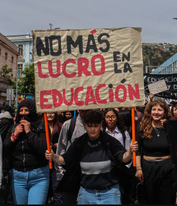  Chile le dice adiós al CAE: ¿el fin de la deuda estudiantil o un nuevo desafío educativo?