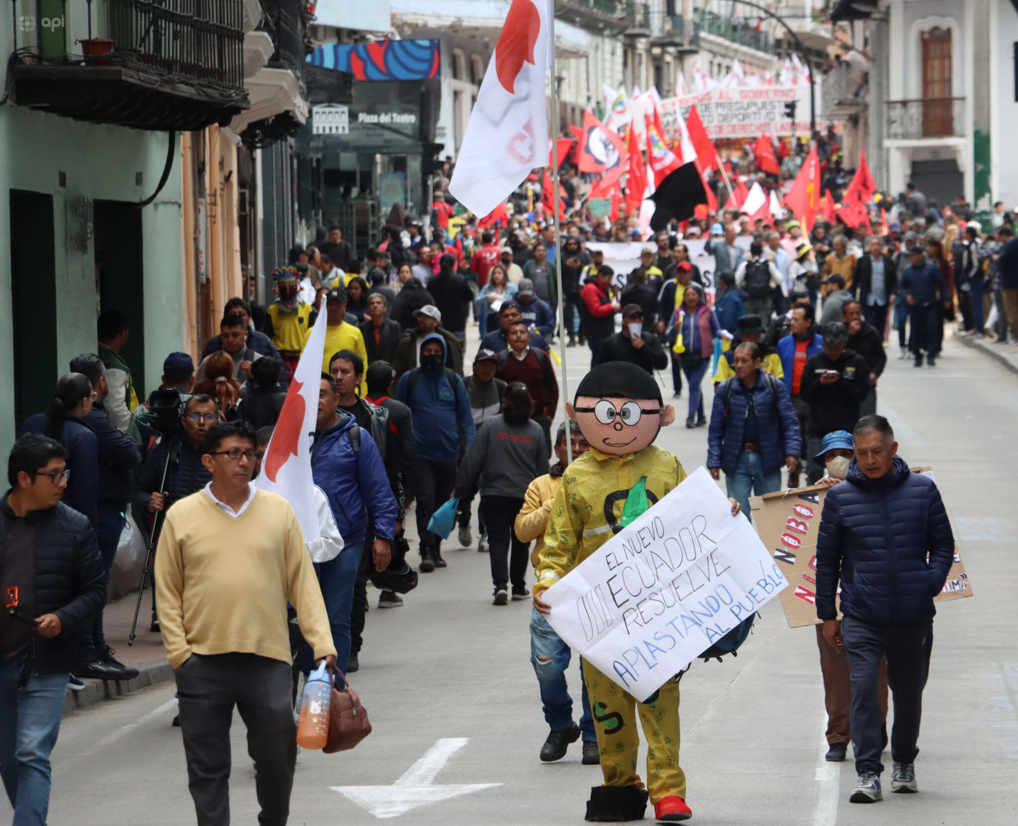  Llamado a protestas: una estrategia electoral que beneficiará a los extremos