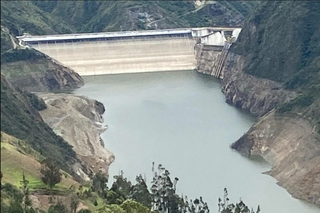  El embalse de Mazar, otra vez, está cerca de llegar al nivel mínimo para operar