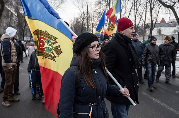  Moldavia celebra este domingo un histórico referéndum en el que decide si ingresa en la Unión Europea