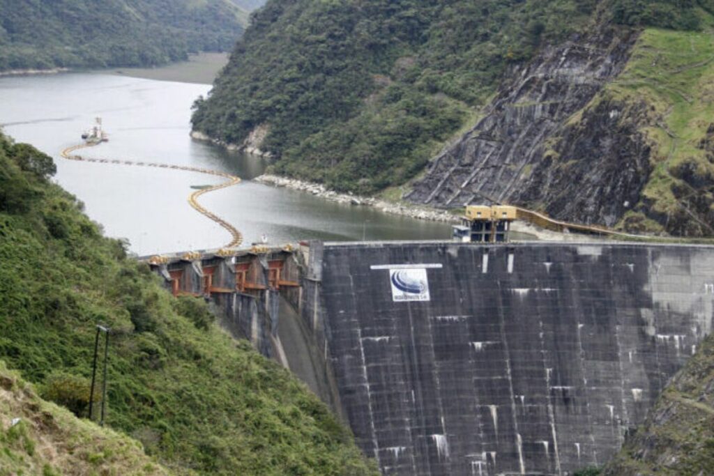  Dos centrales del Complejo Hidroeléctrico Paute vuelven a operar