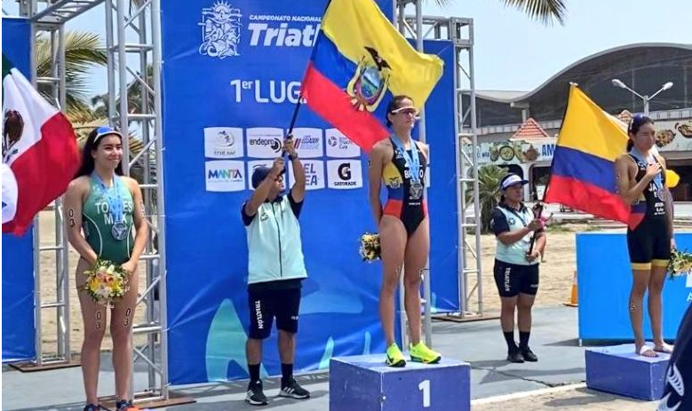  La deportista Elizabeth Bravo, campeona de la Copa Americana de Triatlón