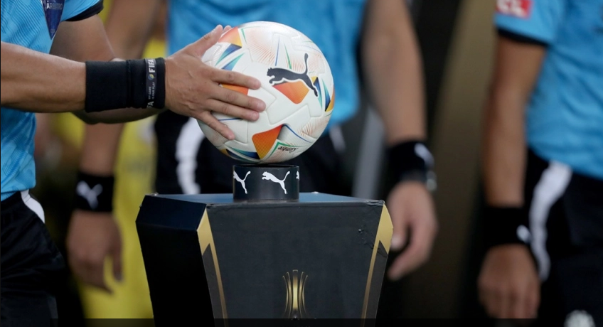  Dos árbitros ecuatorianos estarán en la  reñida final de la Copa Libertadores