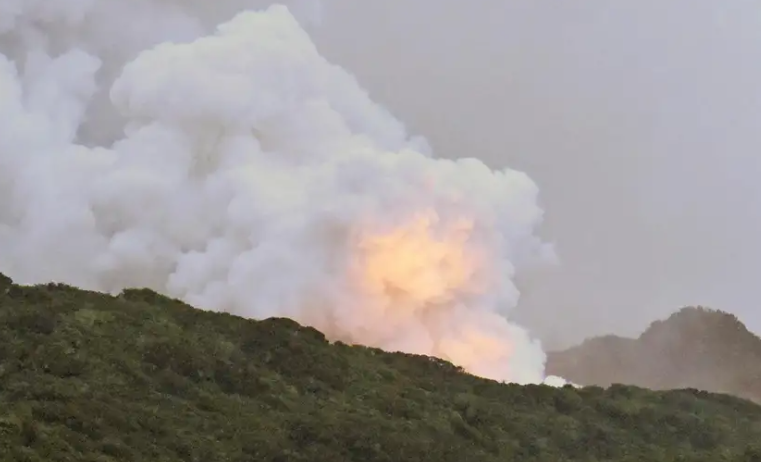  Un gran incendio se desata en la agencia espacial de Japón por falla de cohete