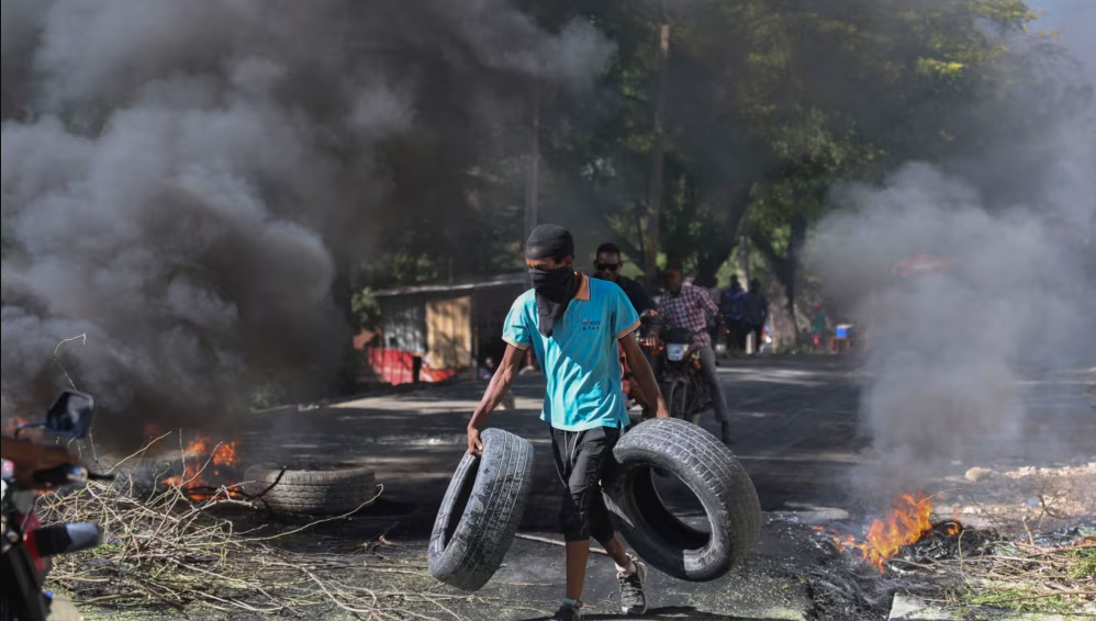  La ONU evacua a su personal de Haití en medio de violencia de las pandillas