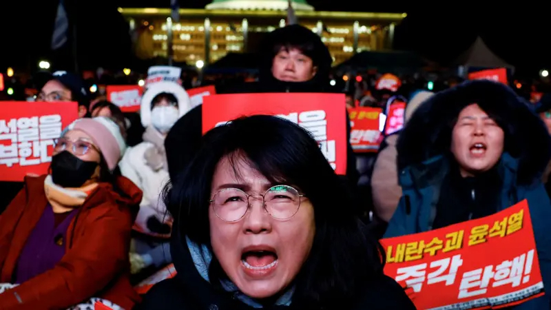  Protestas en Surcorea ante apoyo del Parlamento al presidente