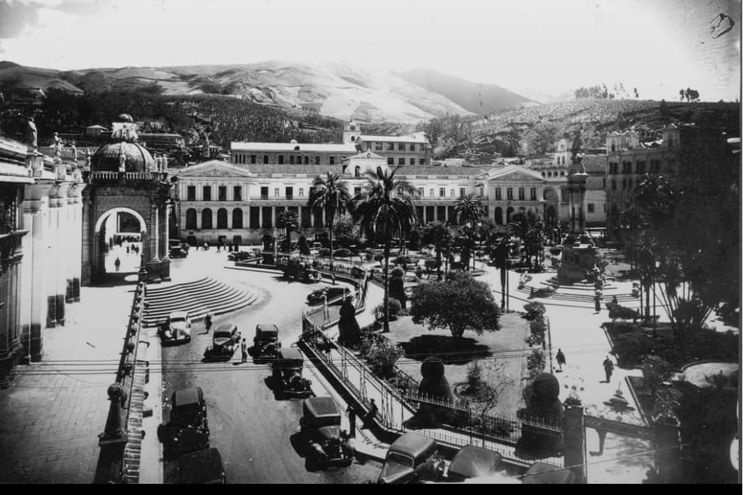  Cuatro libros imprescindibles para conocer la historia de Quito