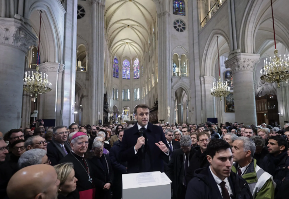  Notre Dame está restaurada, pero el legado de Emmanuel Macron está en peligro