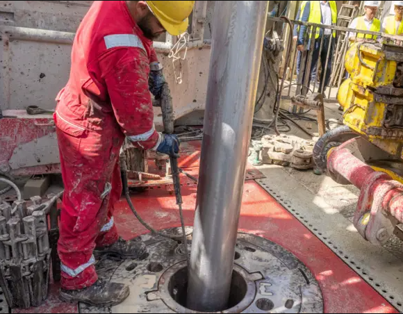  Científicos perforan agujeros profundos para conseguir agua a 500 ºC de temperatura