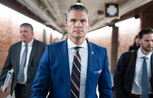  El polémico Pete Hegseth es el nuevo secretario de Defensa de EE.UU.